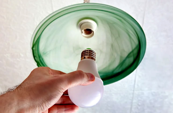 Agência Nacional de Energia Elétrica aciona bandeira verde em janeiro de 2025 e vai seguir sem a cobrança adicional