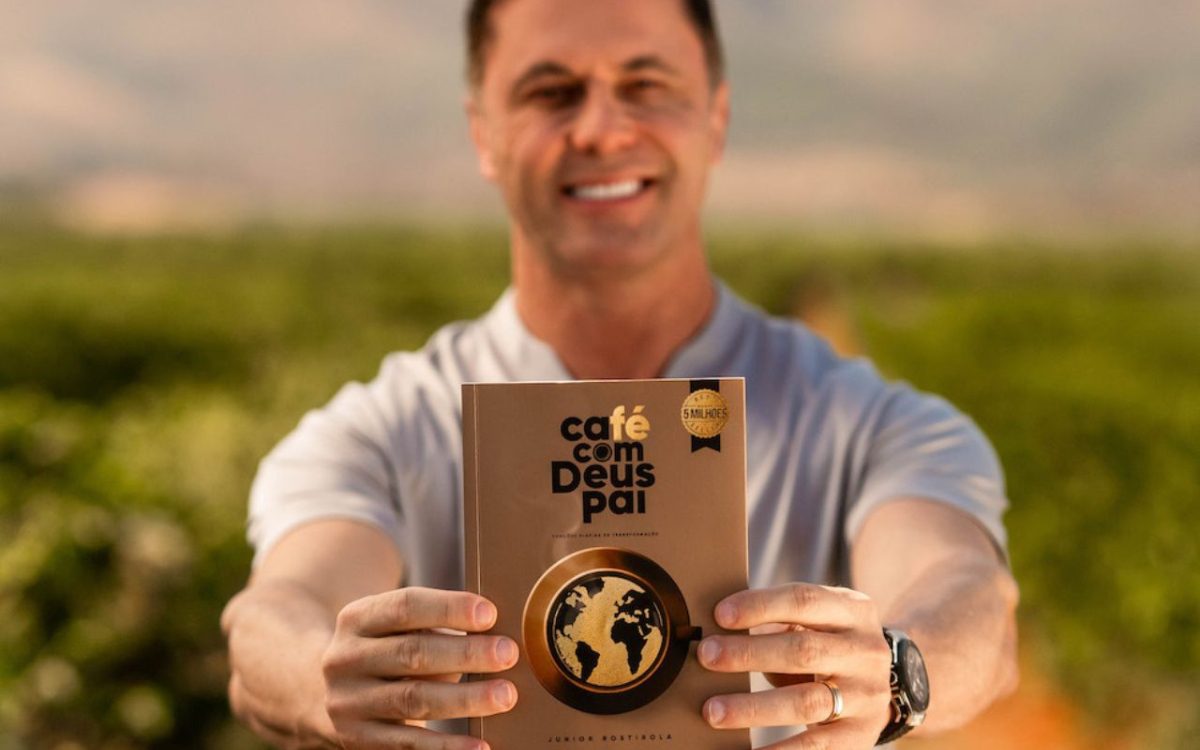 "Café com Deus Pai" é o mais vendido pela Amazon Brasil