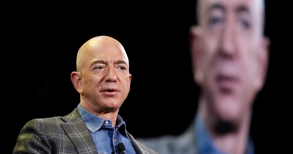 Jeff Bezos se prepara para diminuir a diferença na corrida espacial com Elon Musk