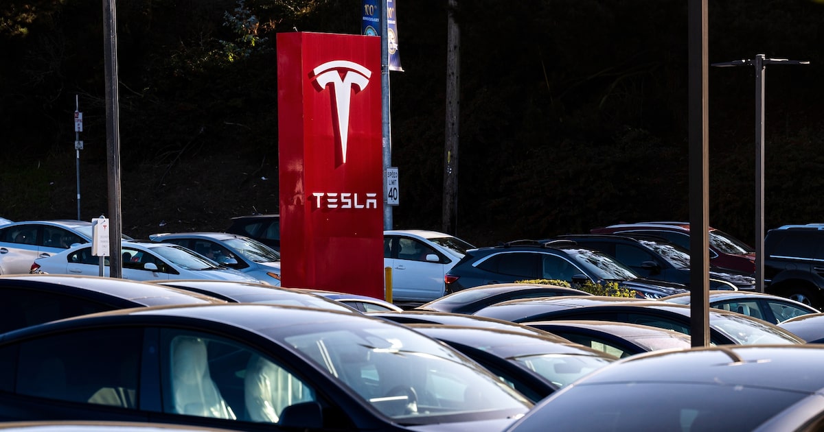 Tesla, Meta e Broadcom perdem peso no Nasdaq 100 após alta de empresas de tecnologia