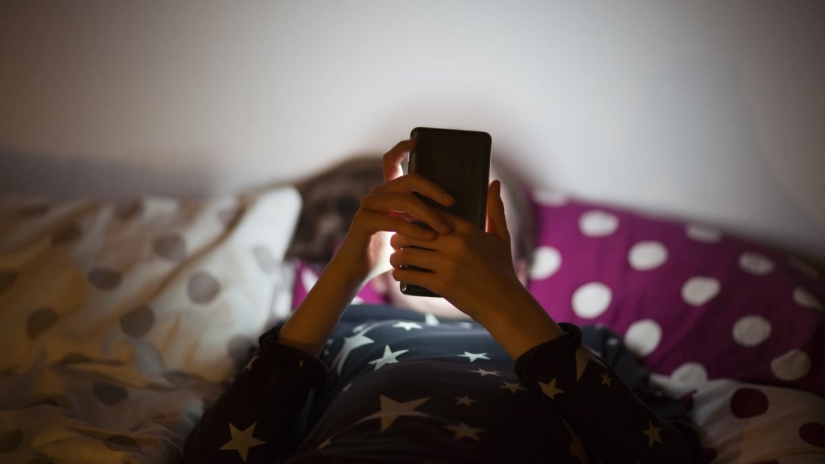 Quatro ações para reduzir os riscos da mídia social para o seu filho