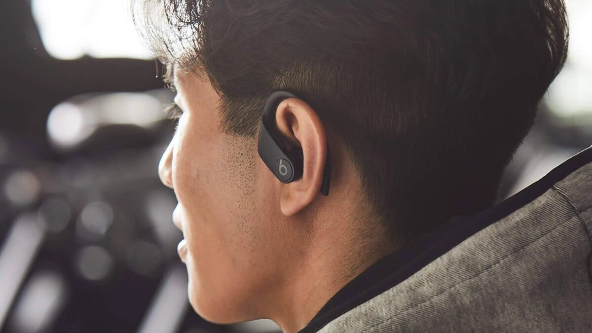 A Apple acaba de anunciar o PowerBeats Pro 2, mas os originais têm 48% de desconto na Best Buy