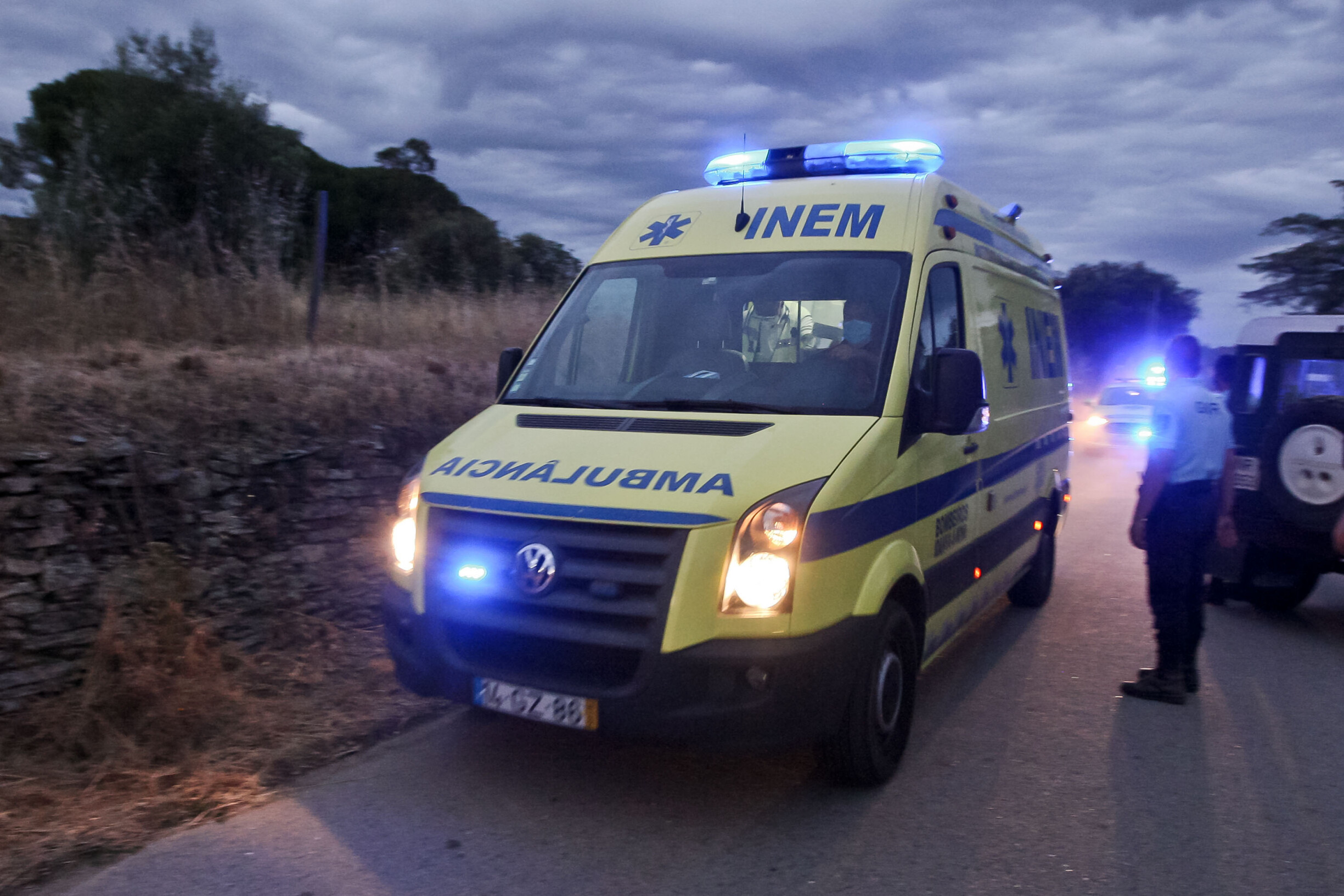 Acidente entre ambulância e carrinha mata idosa em Abrantes