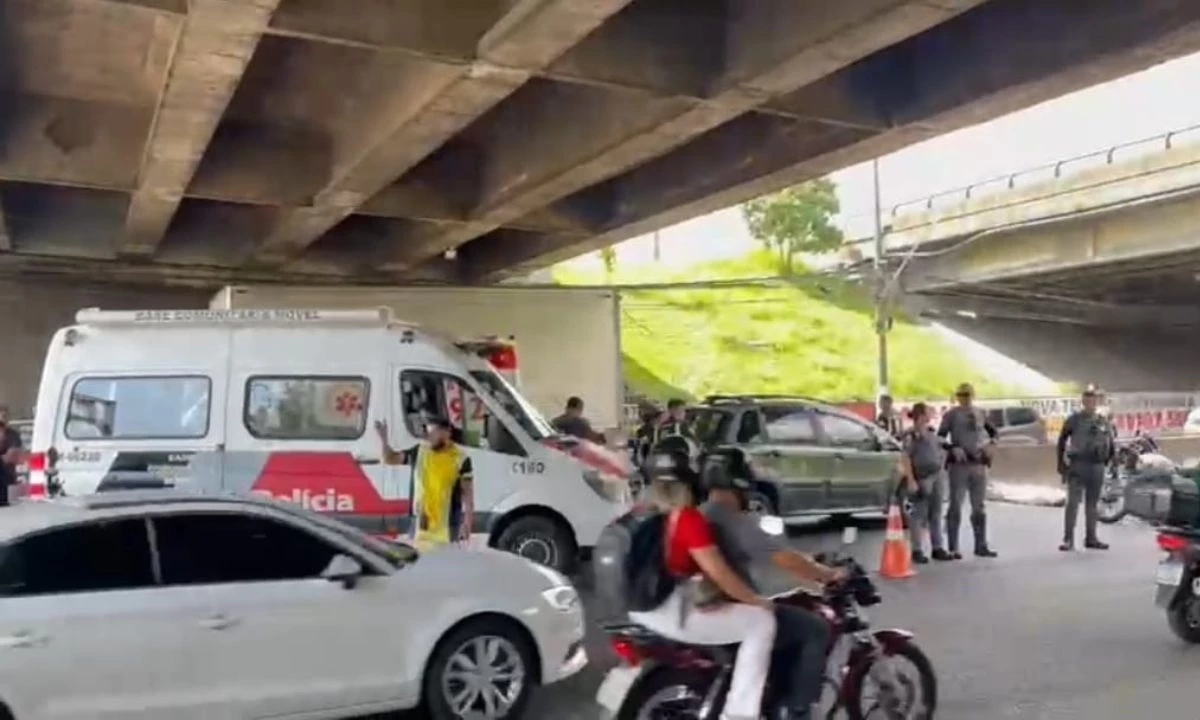 Acidente na Avenida Lions, em São Bernardo, deixa vítima fatal - 26/02/2025