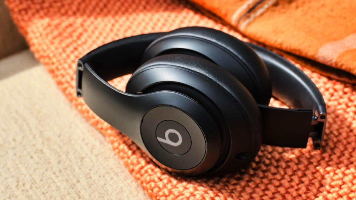 Coloque esses fones de ouvido com vencedores do Beats Studio Pro de Choice Mashable Choice por US $ 170 OFF