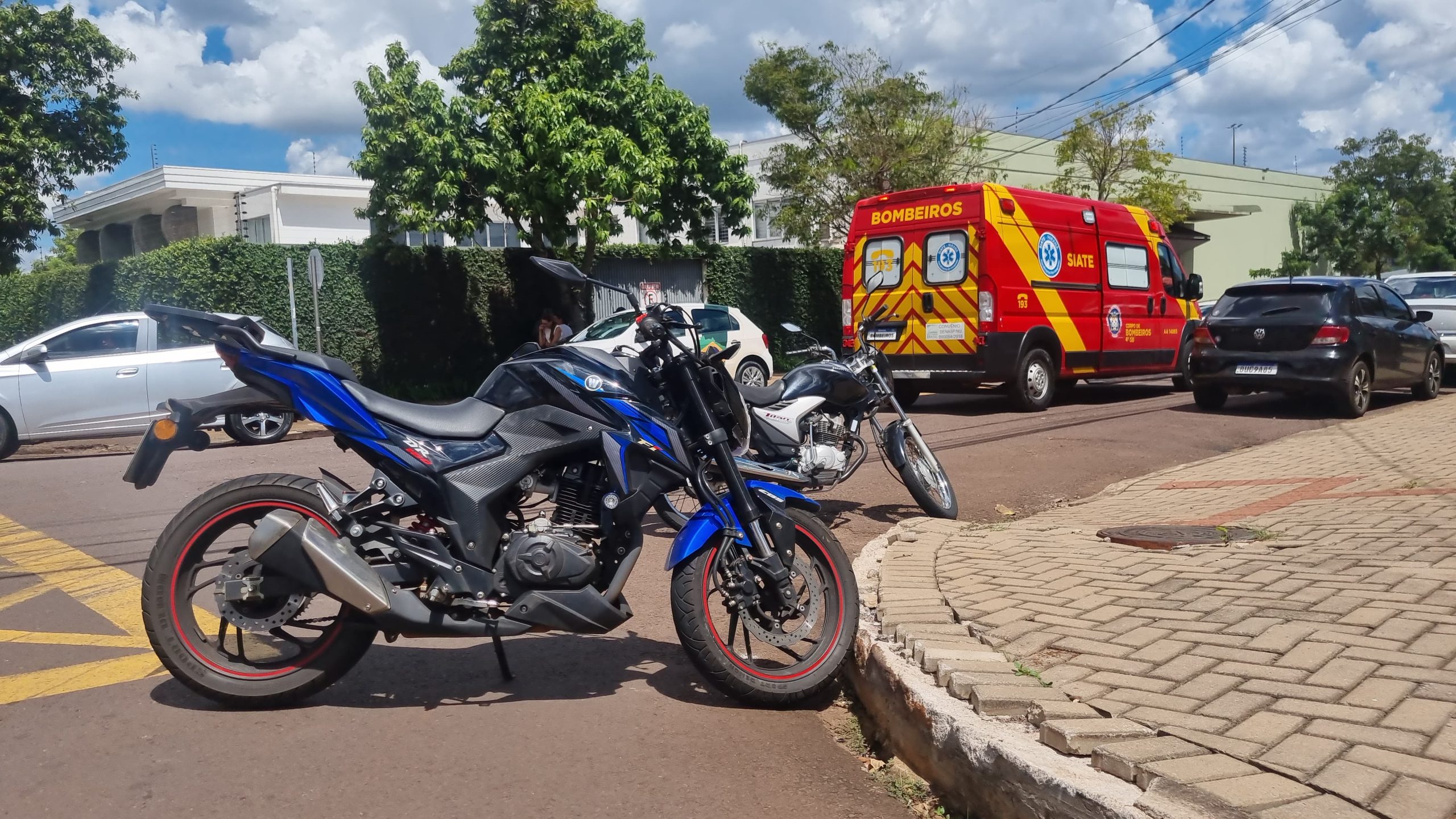 Dois motociclistas ficam feridos em acidente de trânsito no Alto Alegre | CGN