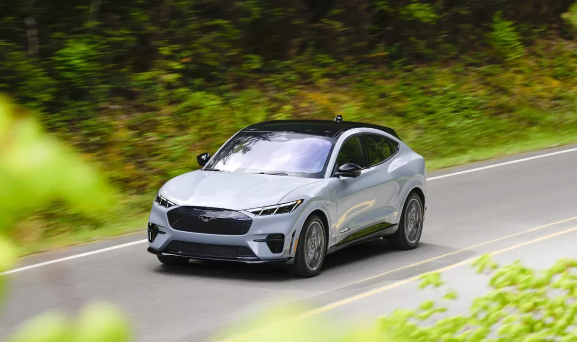 Ford Mustang Mach-E GT 2024