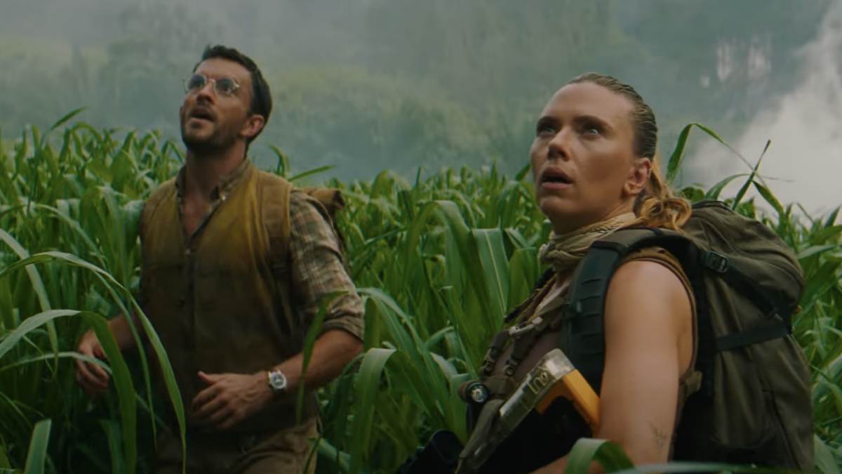 O trailer de 'Jurassic World Rebirth' procura os dinossauros 'perigosos demais para o parque original'