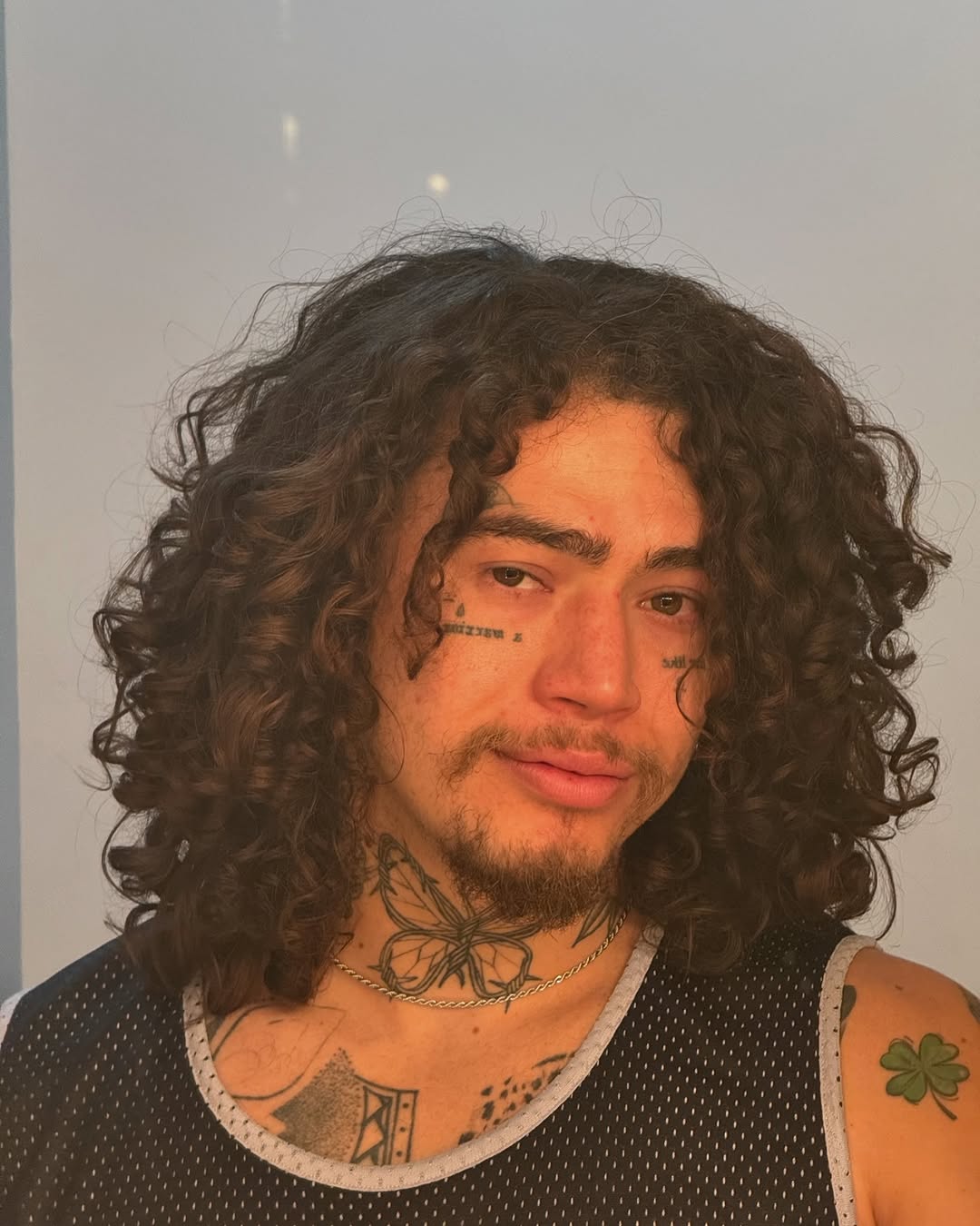 Por que celebridades lutam contra a depressão mesmo com fortuna e fãs?