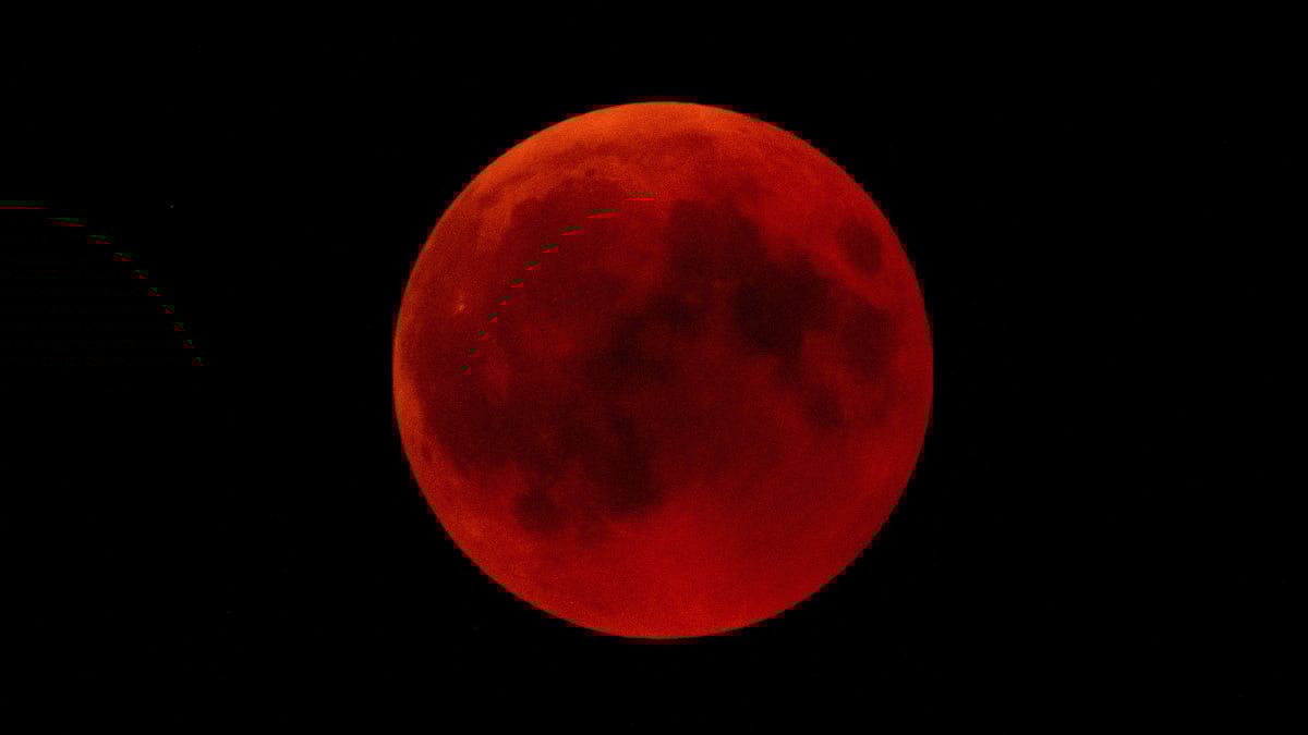 Um eclipse lunar total dramático está chegando. Você não quer perder.