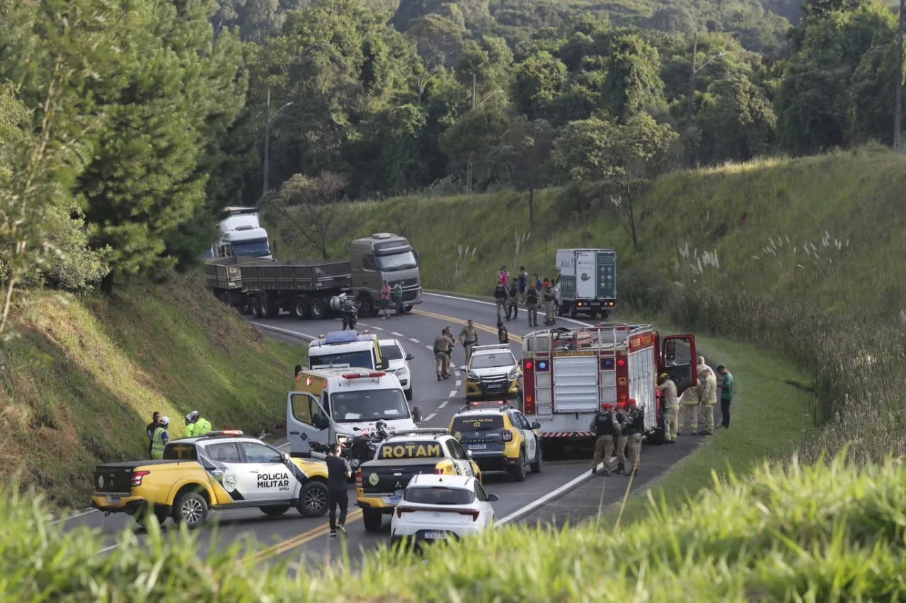 Acidente fatal com PM gera bloqueio gigante no Contorno Norte