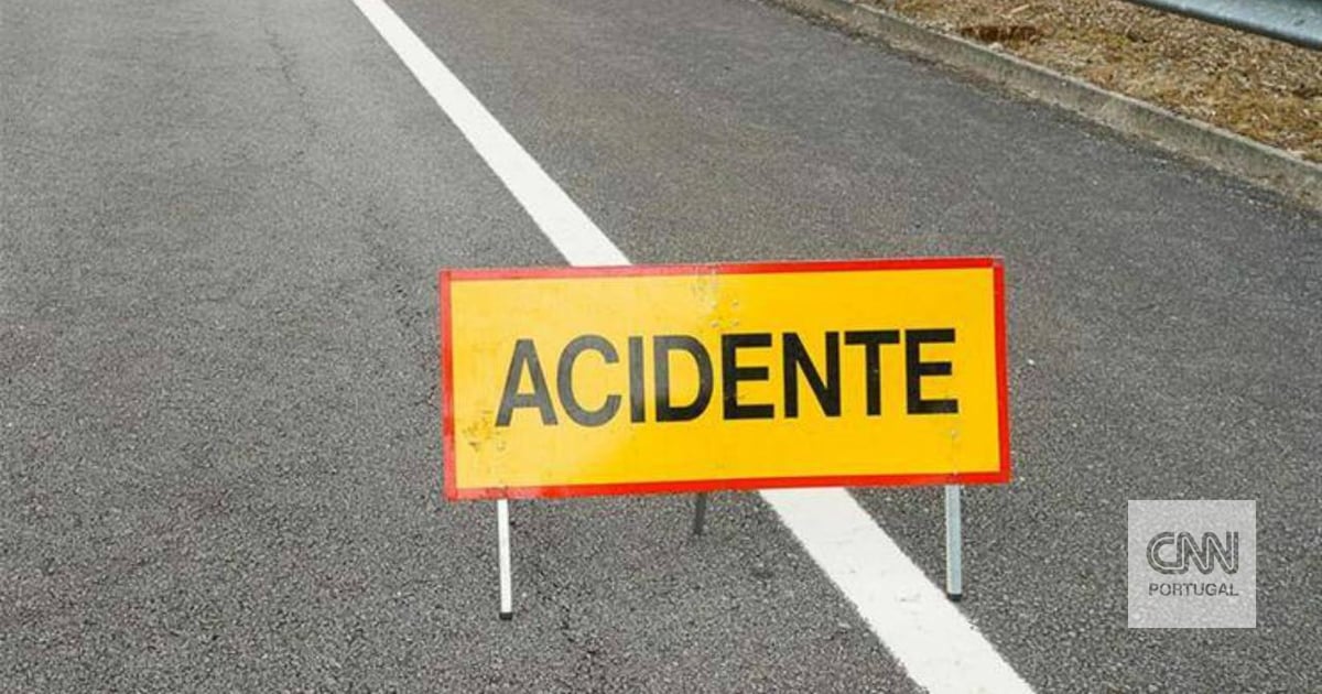 Acidente na A1 com dois camiões e seis carros faz vários feridos. Circulação foi restabelecida