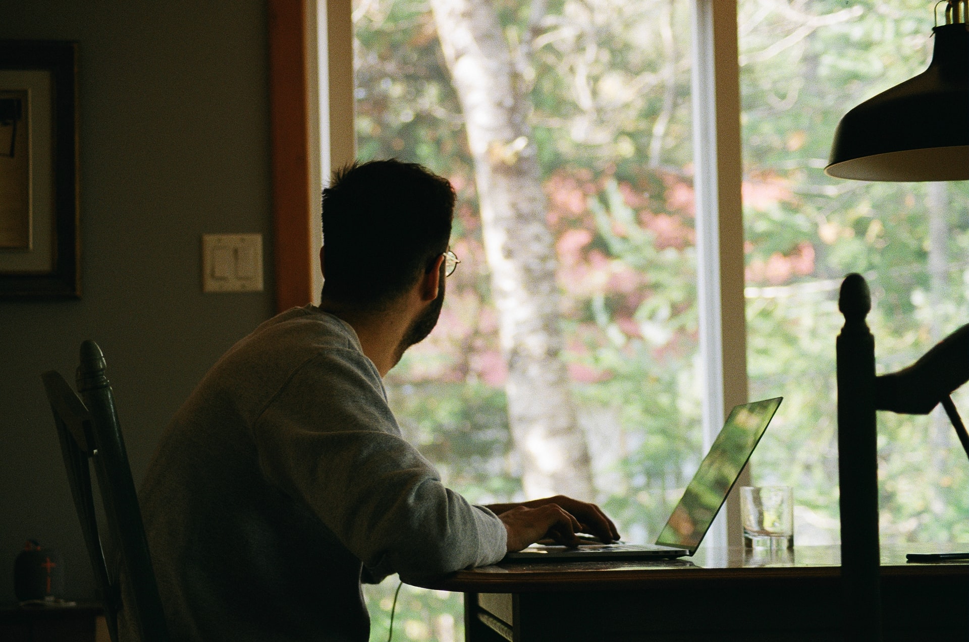Empregador deve responder por acidente ocorrido com empregado em trabalho remoto? - JOTA