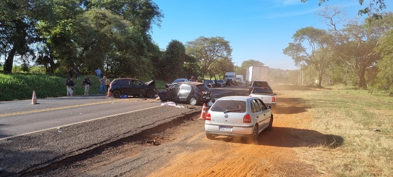 Homem morre em acidente entre dos carros na BR 153 em Onda Verde | São José do Rio Preto e Araçatuba