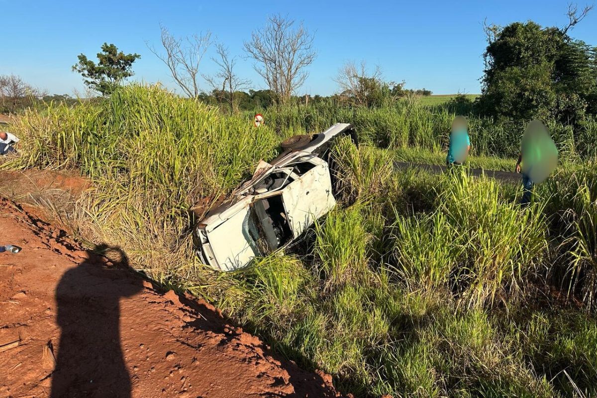 Jovem de 14 anos morre após ser ejetada a 20 metros de caminhonete durante acidente no Paraná; outras quatro pessoas ficaram feridas | Norte e Noroeste
