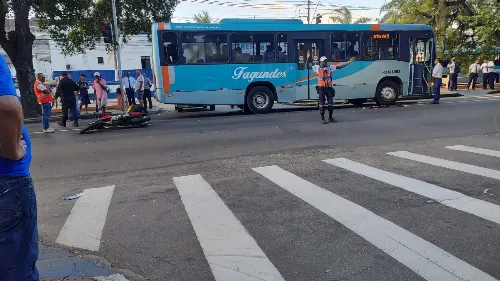 Acidente causa congestionamento na Alameda São Boaventura, em Niterói