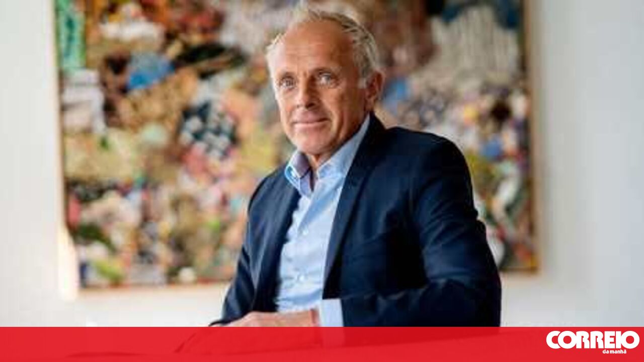 Acidente de esqui mata vice-presidente da empresa que detém o Grupo LEGO - Mundo