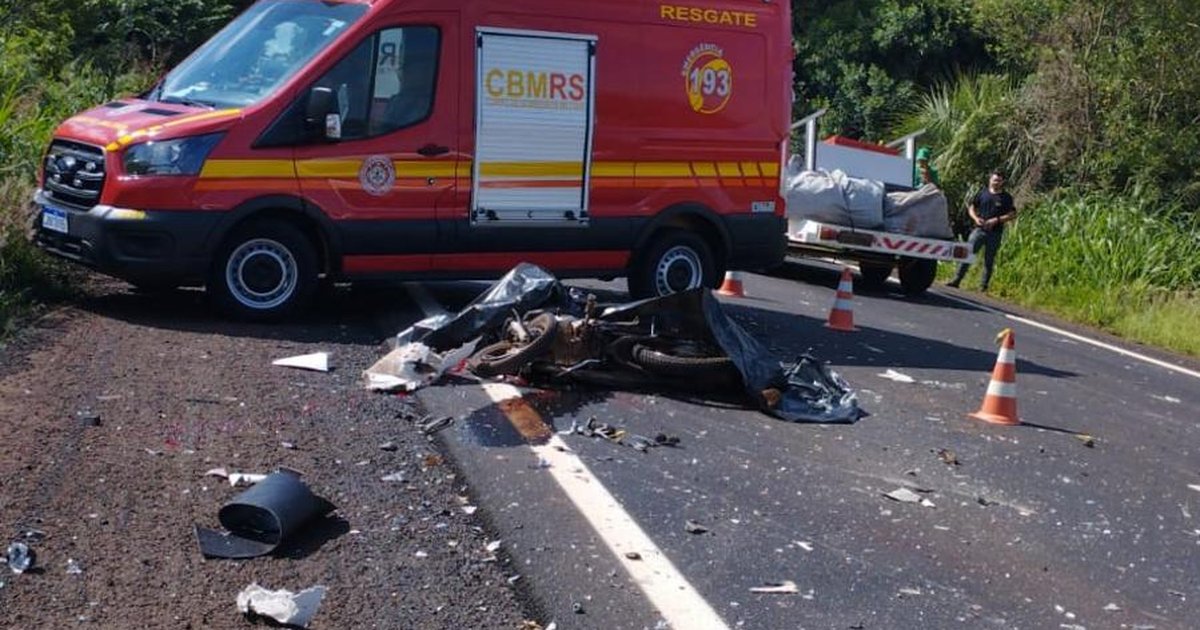 Acidente entre moto e caminhão deixa um morto em Santa Rosa