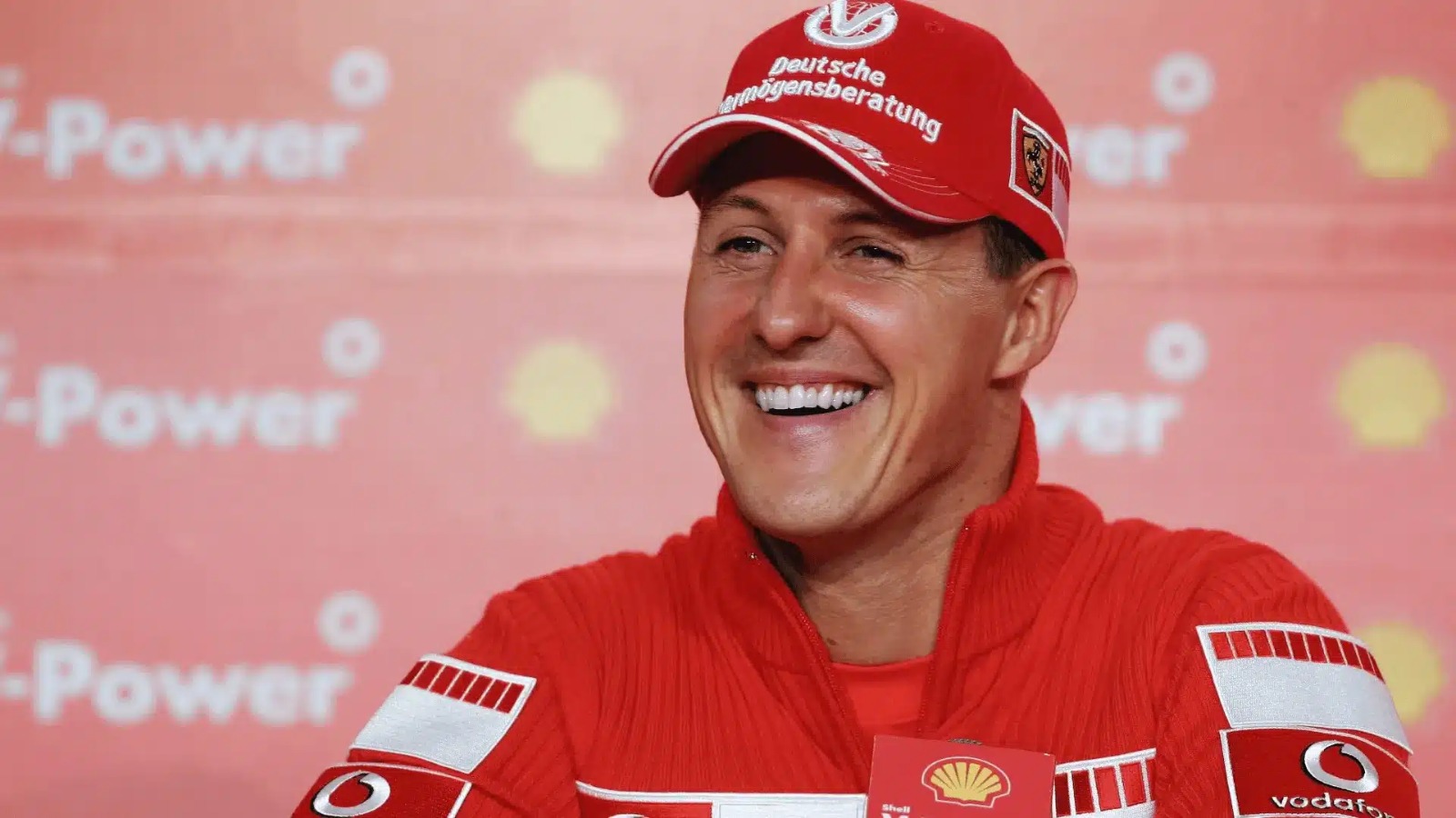 Após 12 anos do seu acidente, Schumacher emociona o mundo ao conhecer sua neta