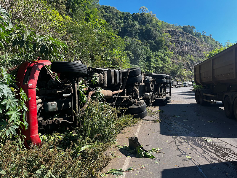 Caminhoneiro morre em acidente no Rio Grande do Sul