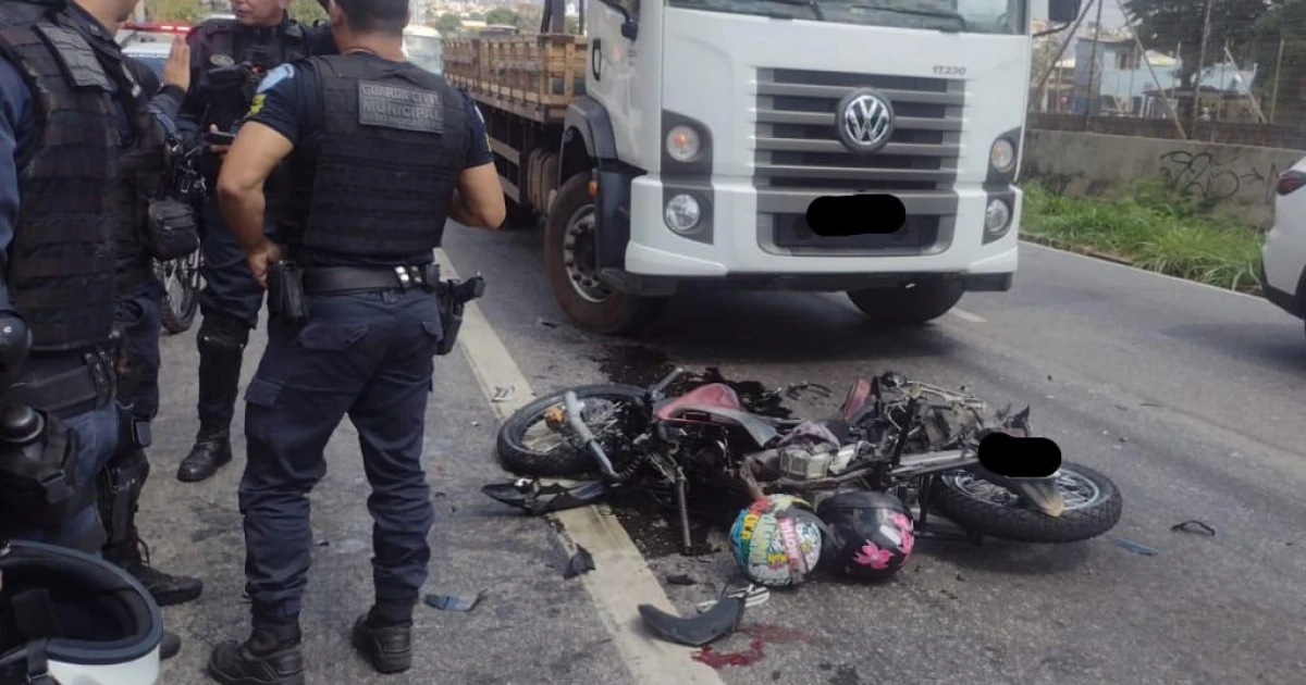 Dupla é presa ao fugir de guardas e causar acidente na av. Cristiano Machado, em BH