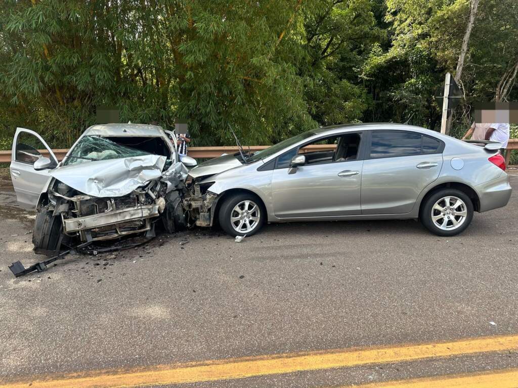 Itaúna: Quatro pessoas ficam feridas em acidente na MG-050 - Rádio Santana FM