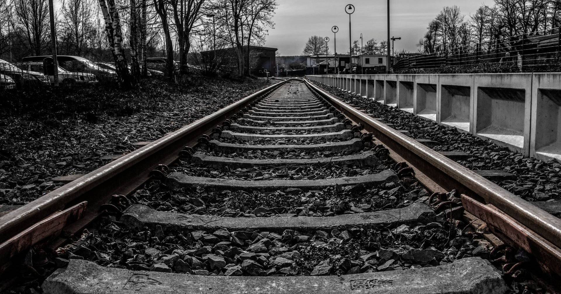 Jovem de 12 anos ferido com gravidade em atropelamento ferroviário no Alentejo