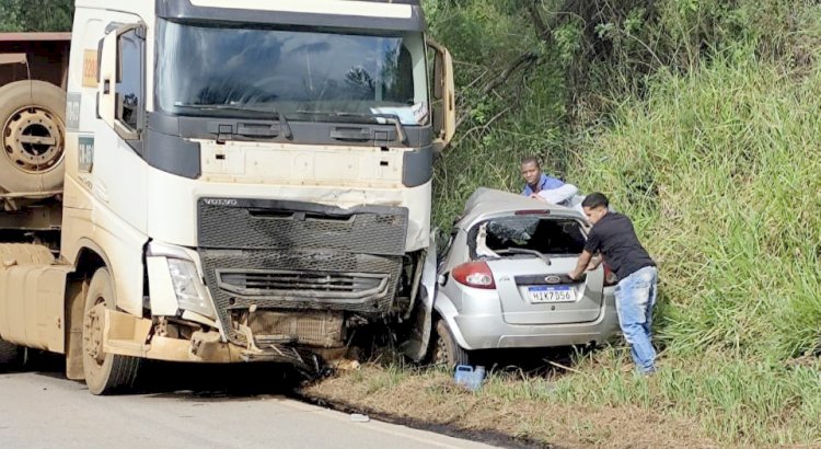 Moradora de Canaã e outras duas pessoas morrem em acidente em Catas Altas