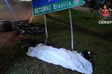 Acidente ocorreu na madrugada deste domingo (13/4) - (crédito: Divulgação/CBMDF)