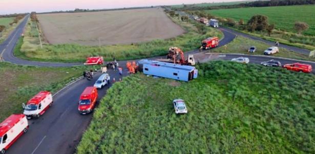 Motorista diz ter visto 'vulto' antes de acidente com ônibus