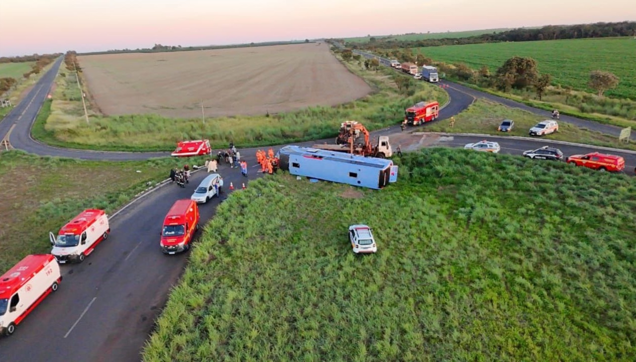 Polícia Civil detalha identificação das vítimas de acidente de ônibus em Araguari