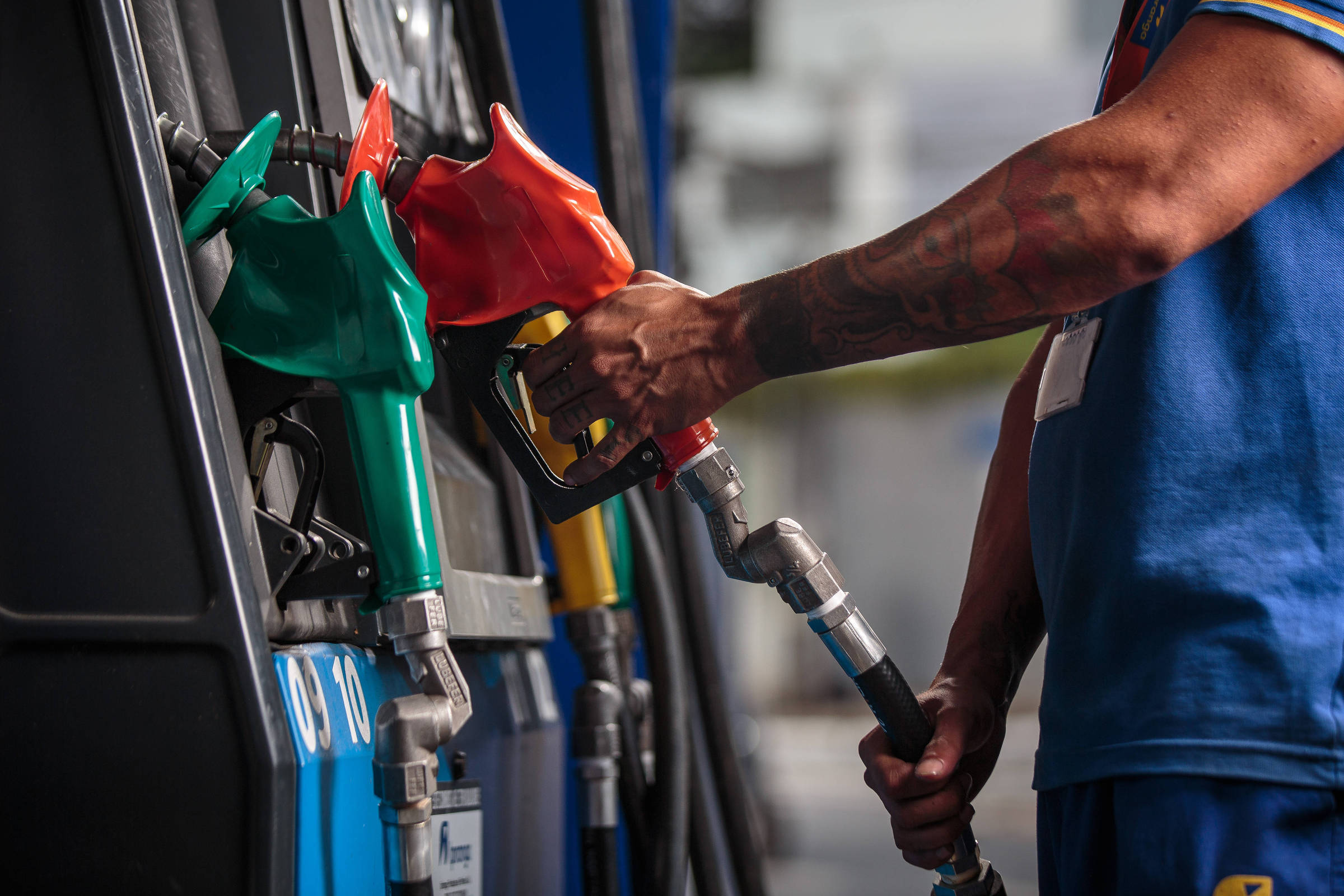 Redes cativam clientes com benefícios pós-abastecimento - 28/04/2025 - O melhor de São Paulo