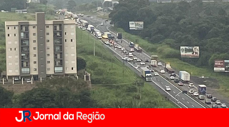 Rodovia Hermenegildo ainda tem interdição devido morte de uma jovem em moto