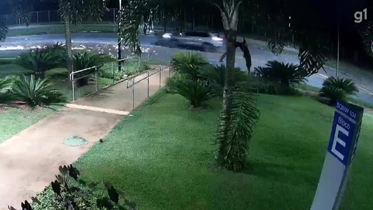 VÍDEO mostra momento após acidente que terminou com morte de motociclista no DF - G1