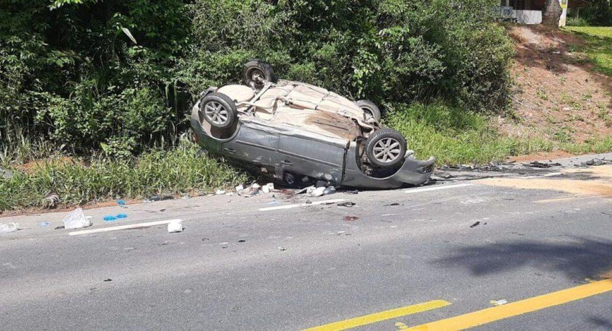 Veículo de Imbuia se envolve em acidente com duas vítimas fatais