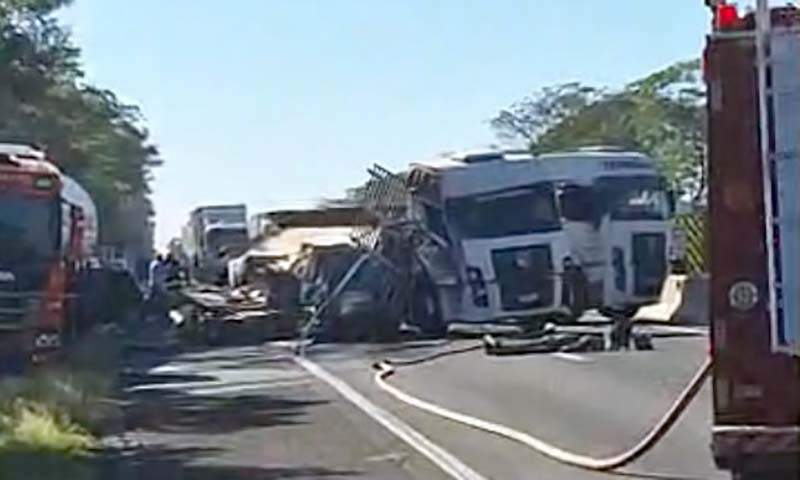 Acidente com vítima fatal interdita rodovia ‘Orlando Quagliato’ em Ourinhos – O Diário do Vale