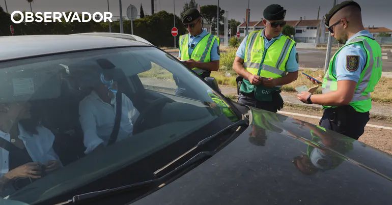 Colégio onde estudavam três vítimas mortais “devastado” por acidente em Tavira – Observador