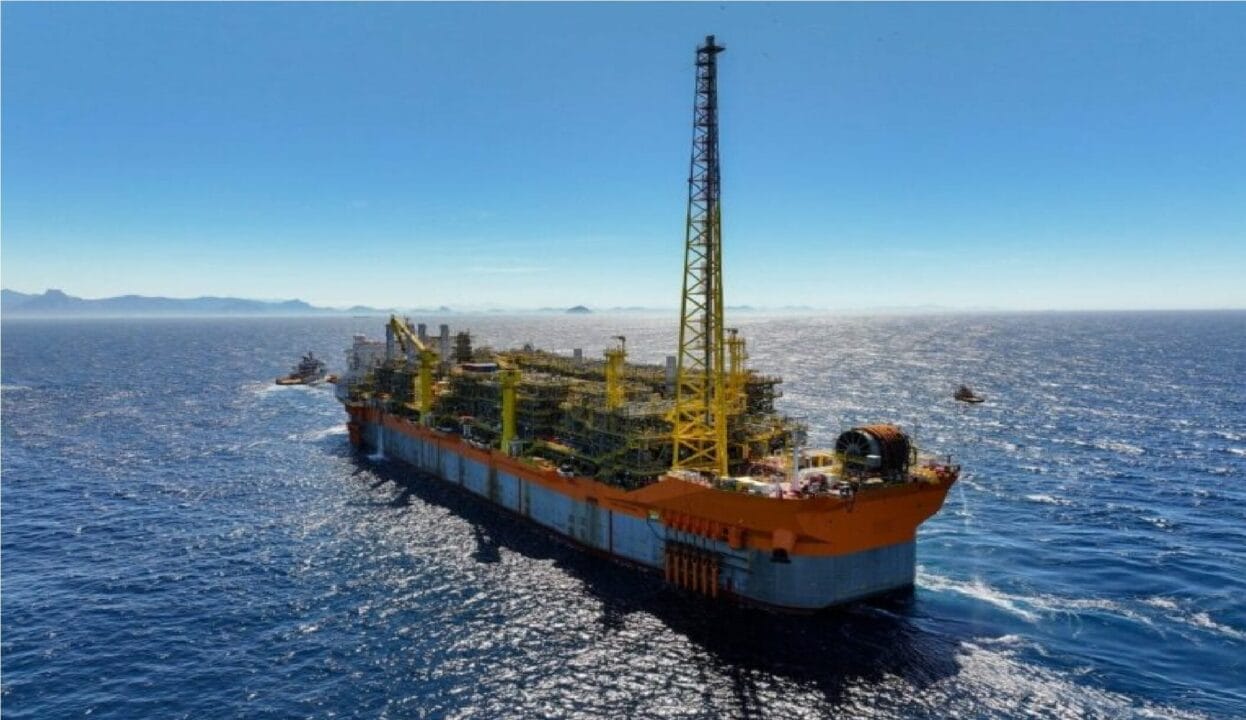 FPSO entra em operação antes do prazo e eleva produção da Petrobras no pré-sal em 31%