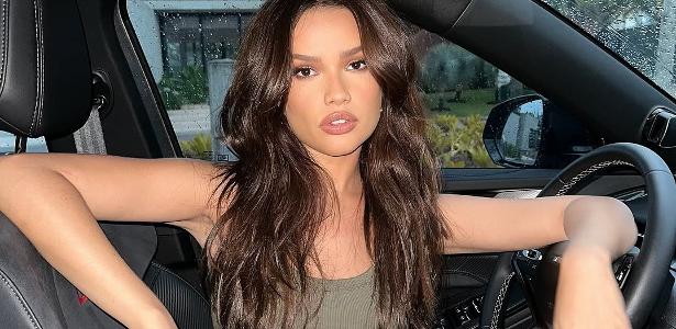 Juliette bateu com o rosto na porta de sua casa