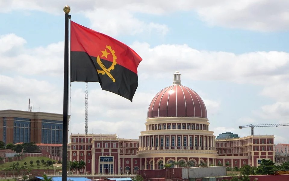 Oxford Economics corta crescimento da economia de Angola de 2,9% para 1,6% este ano