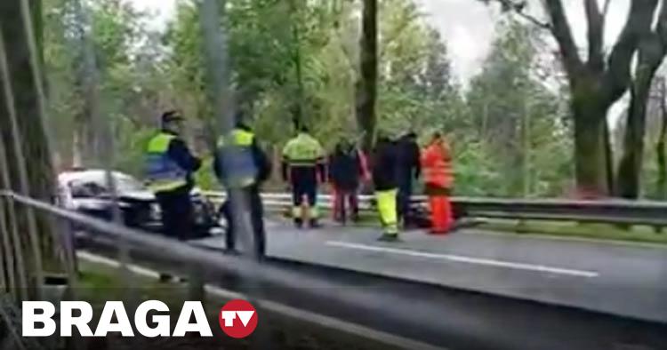 Violento acidente na Rampa da Falperra faz dois feridos