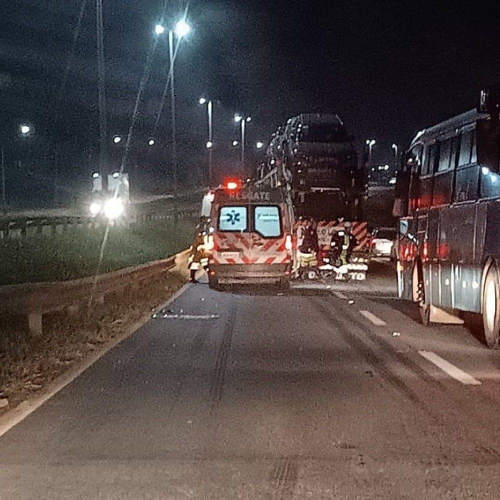 acidente com 5 veículos deixa feridos e trava trânsito na BR-381