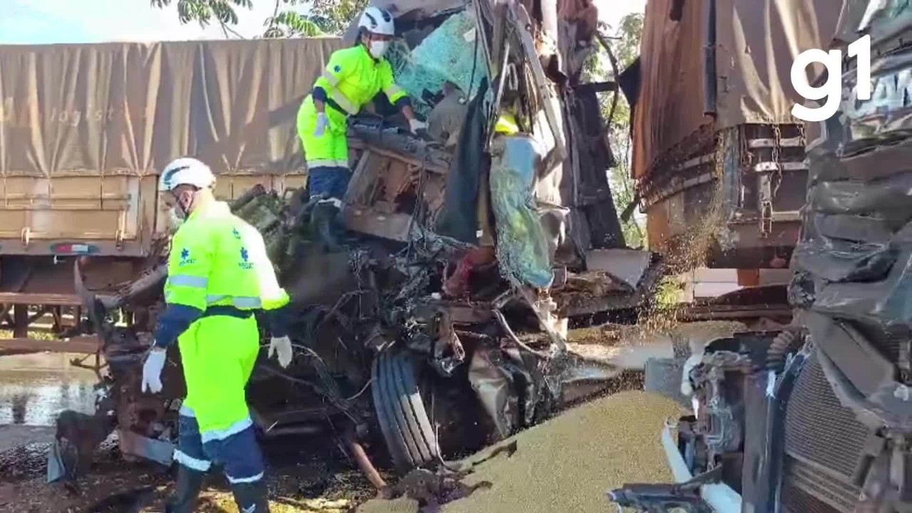 Acidente envolvendo 6 carretas deixa um morto na BR-364 em MT; vídeo | Mato Grosso