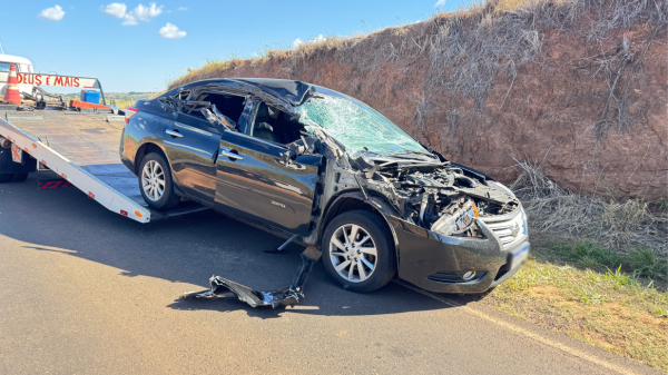 Carro onde estava a familia envolvida no acidente (Siga Mais).