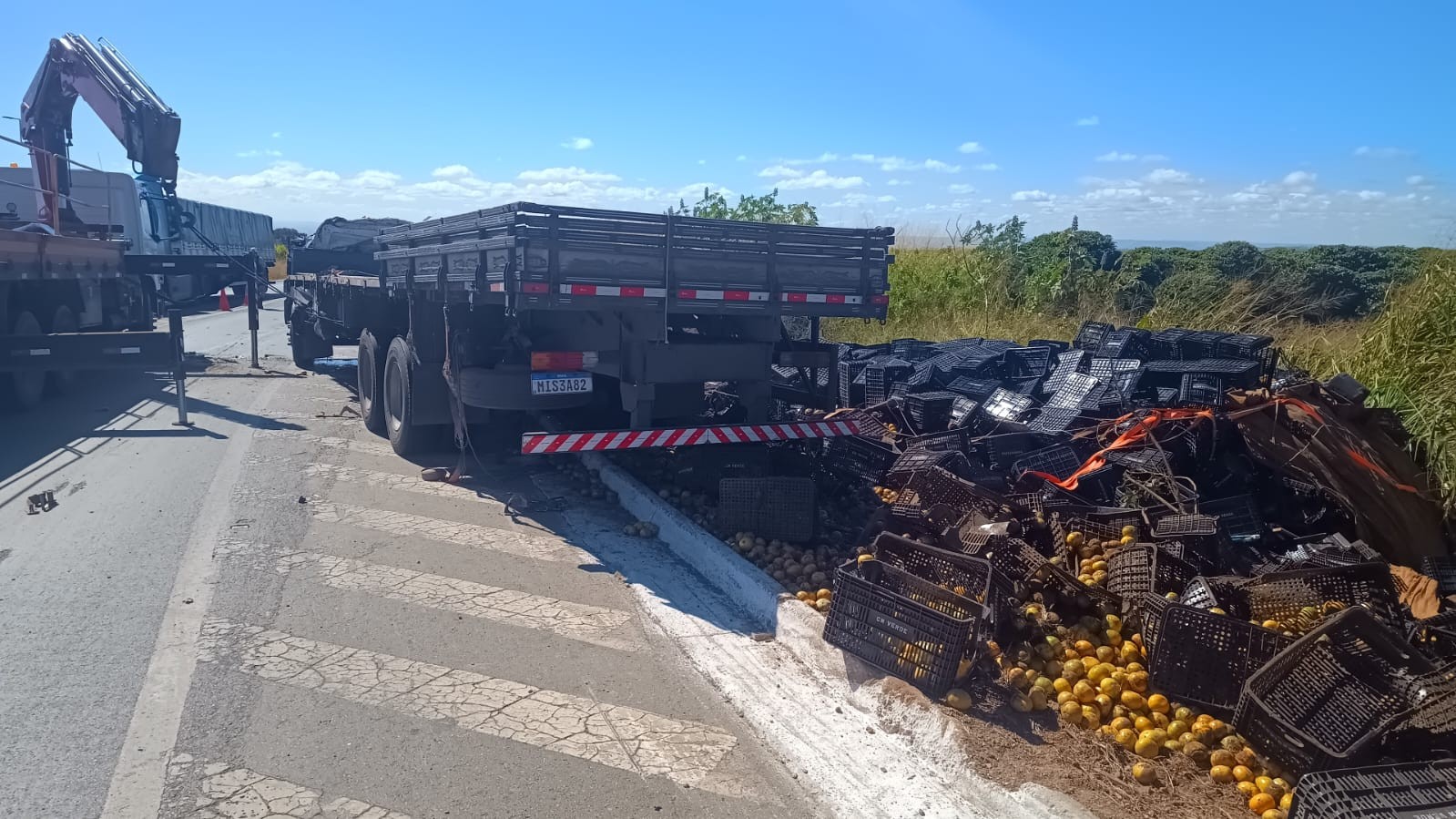 Motorista morre em acidente na BR-146 com caminhão emprestado por amigo - G1 - Globo