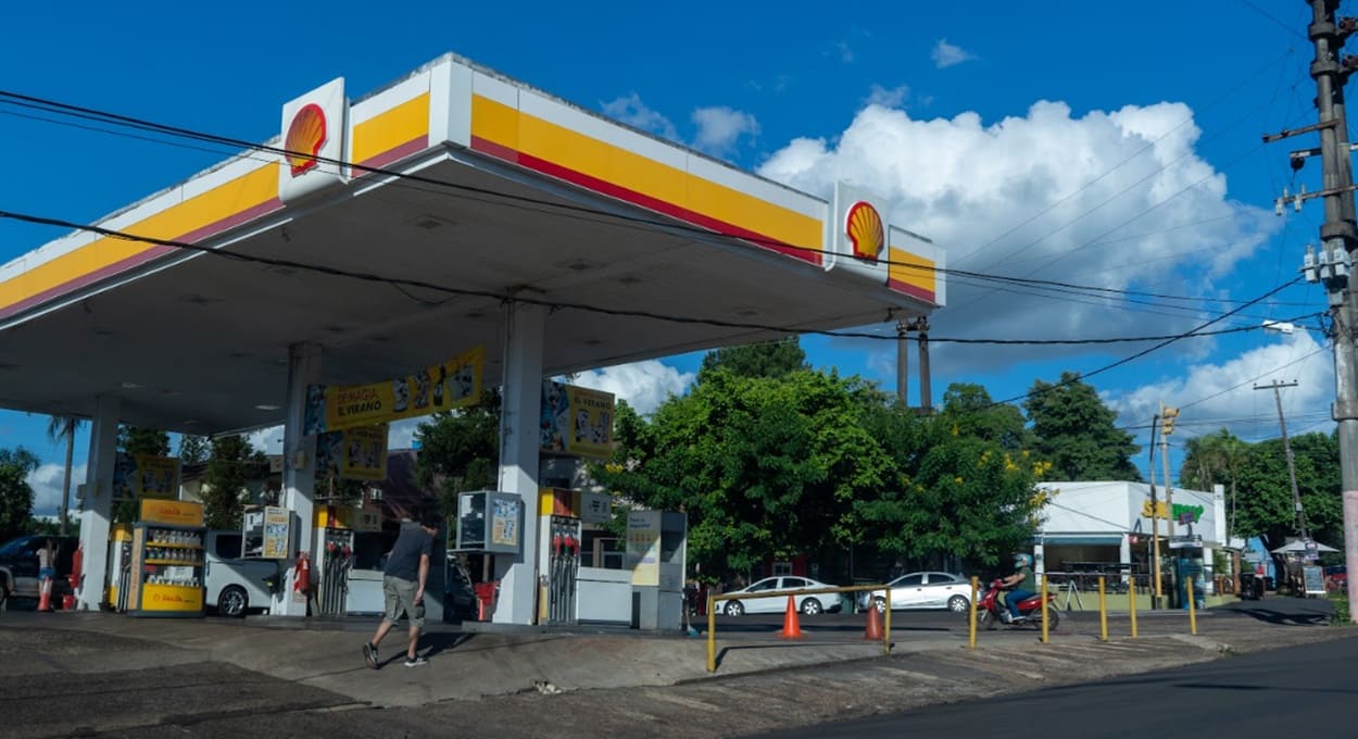 Posto Shell na área central da cidade argentina de Puerto Iguazú.