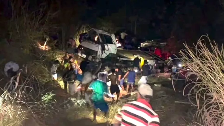 Agricultor morre após acidente em Jardim e, em Caririaçu, caminhão tomba na Rodovia Padre Cícero