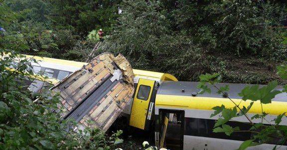 Comboio regional descarrila na Alemanha