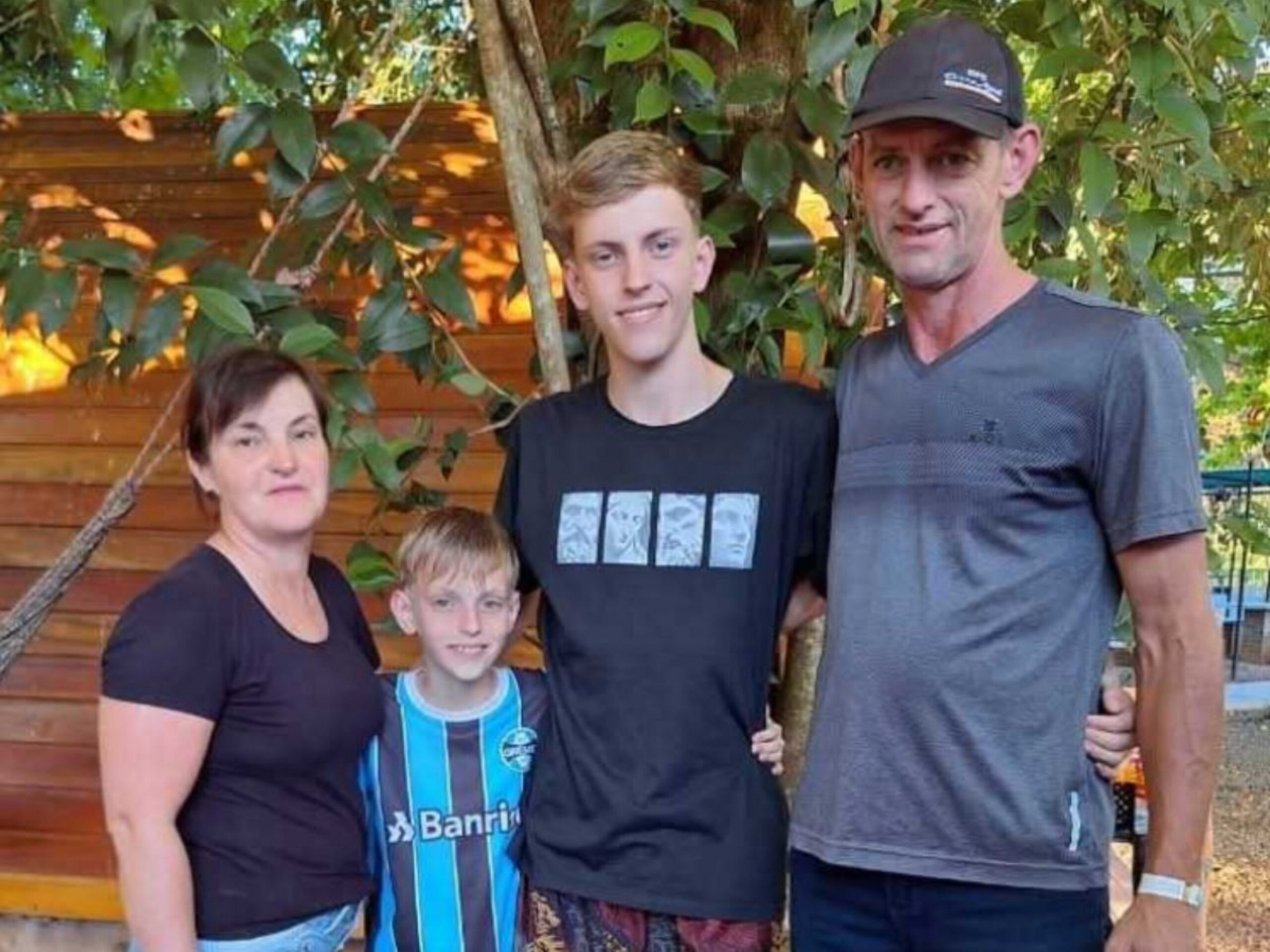 Pai, mãe e filhos morrem em acidente de trânsito em rodovia gaúcha