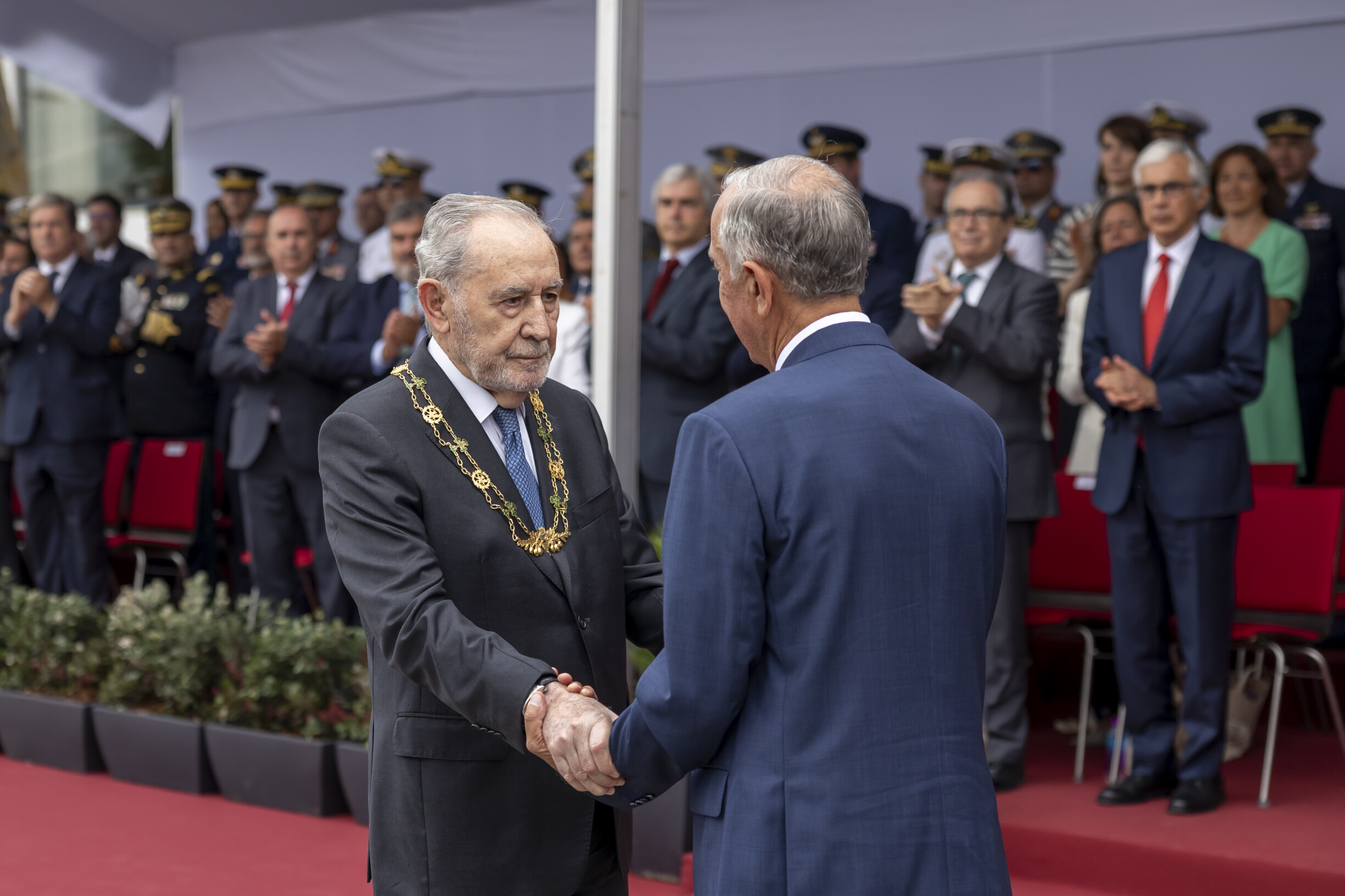 Ramalho Eanes agradece preocupação com a sua saúde após acidente de viação
